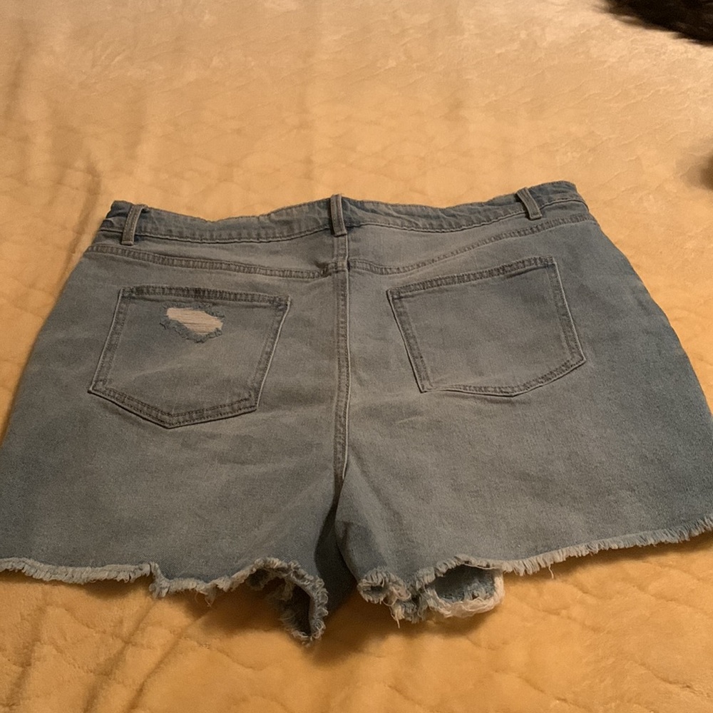 Jean shorts - Picture 3 of 3
